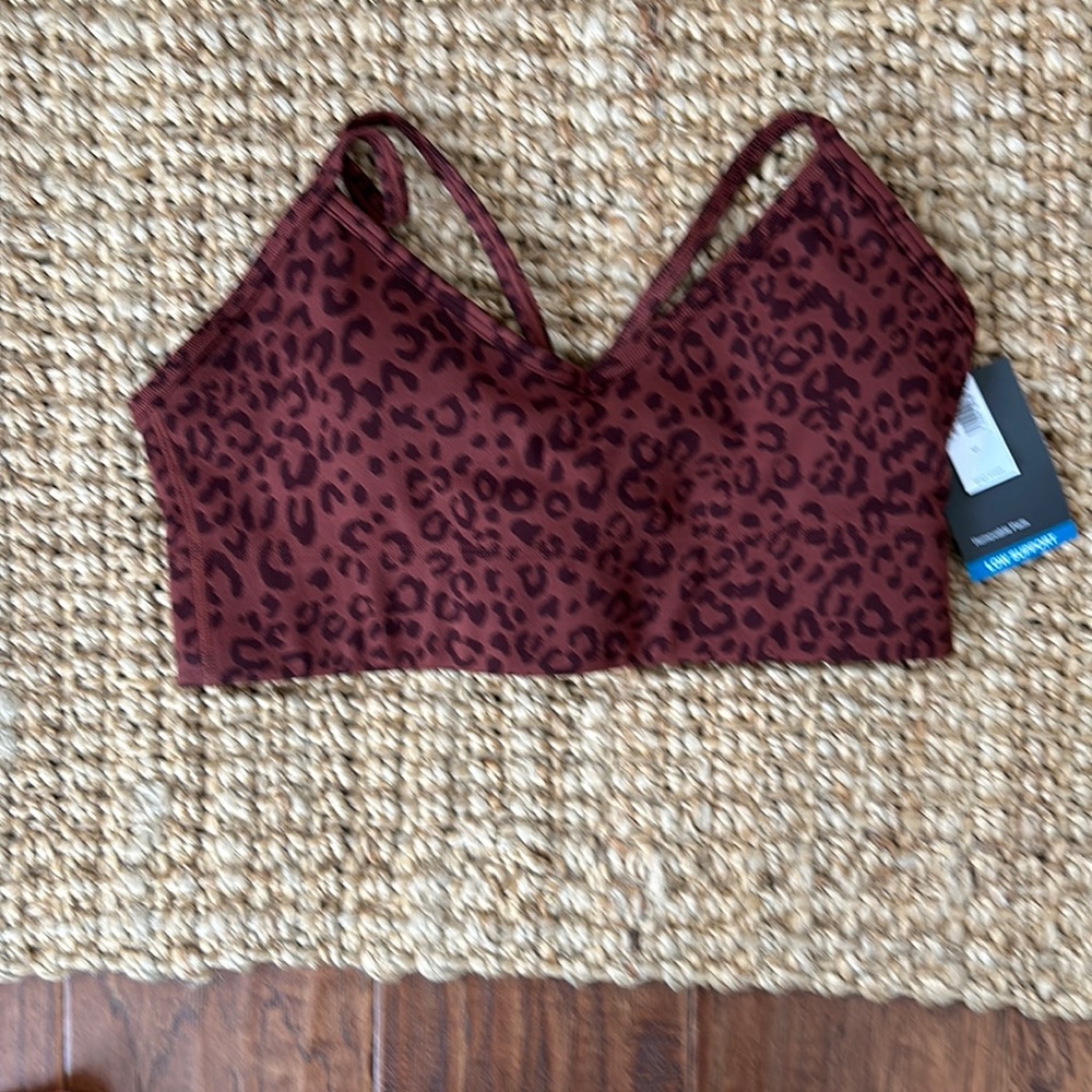 GAPfit sports bra, NWT leopard print.